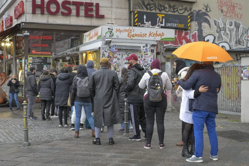 Zwei Stunden Schlange für 40 Sekunden Content: Wie TikTok den Döner entdeckt hat